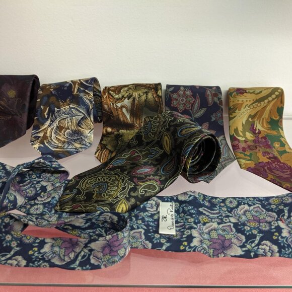 Vintage Oscar De La Renta Ties - Picture 3 of 3